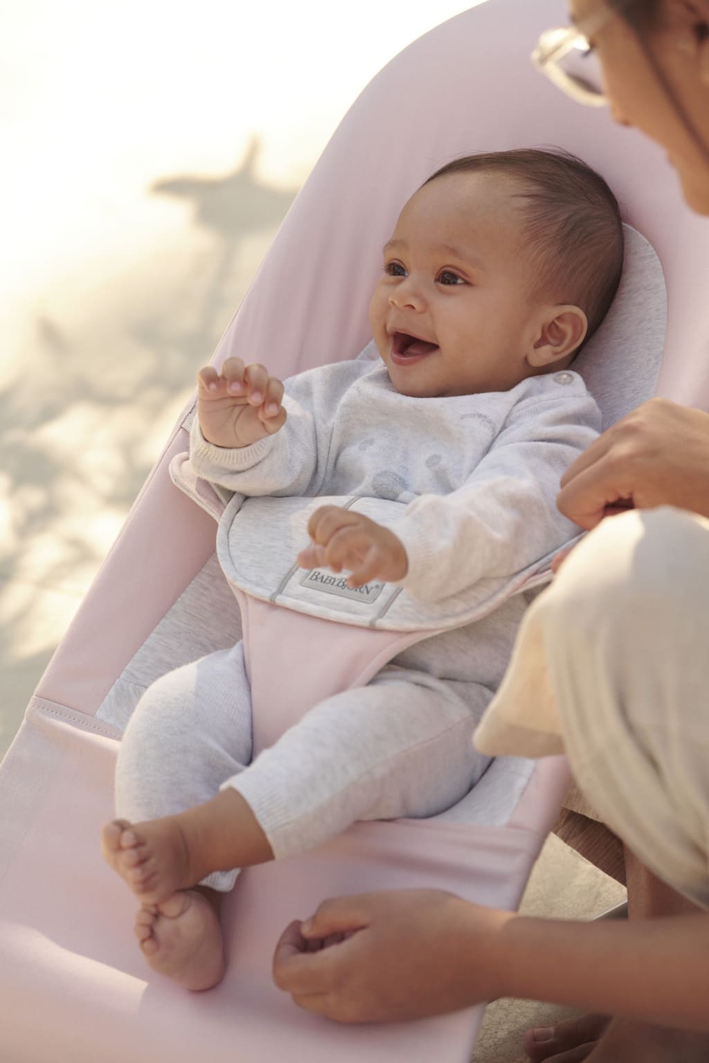 BabyBjörn Ležaljka za bebe Soft Light pink/Gray, Woven/Jersey - Image 3