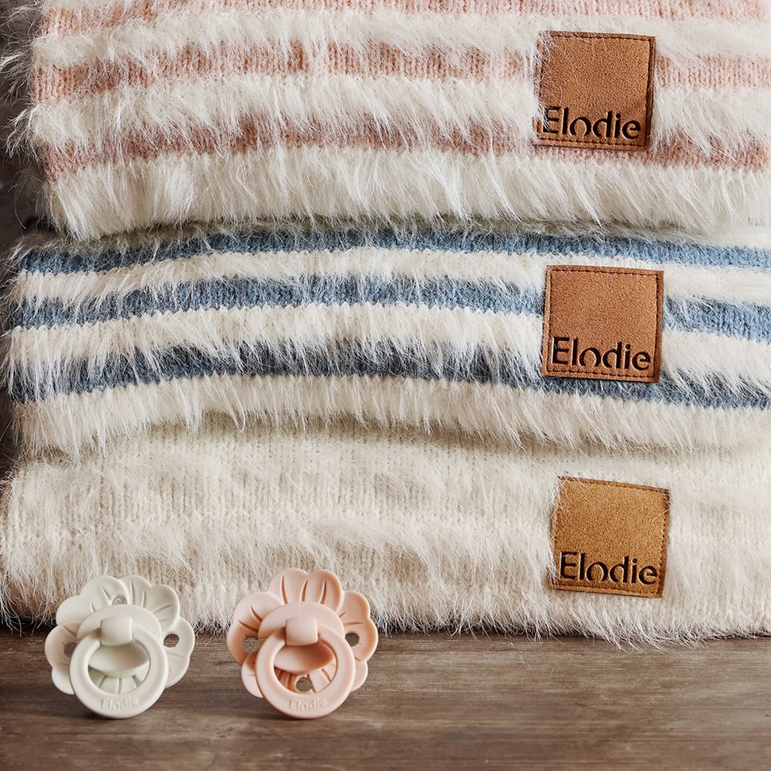 Elodie Plišana pletena dekica Furry Knit Blanket, Vanilla White - Image 2