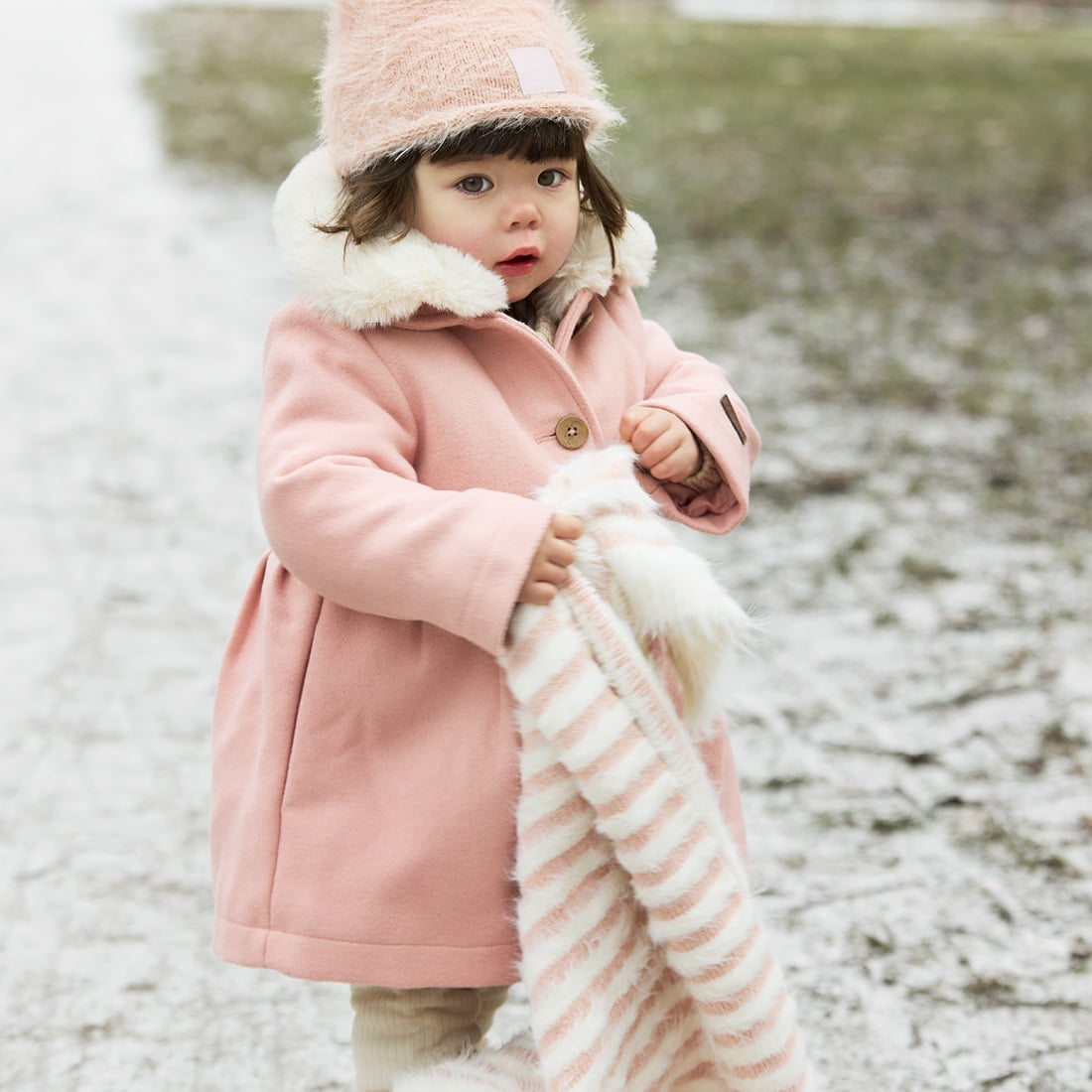 Elodie Plišana pletena kapa Furry Knit Beanie, Powder Pink - Image 5