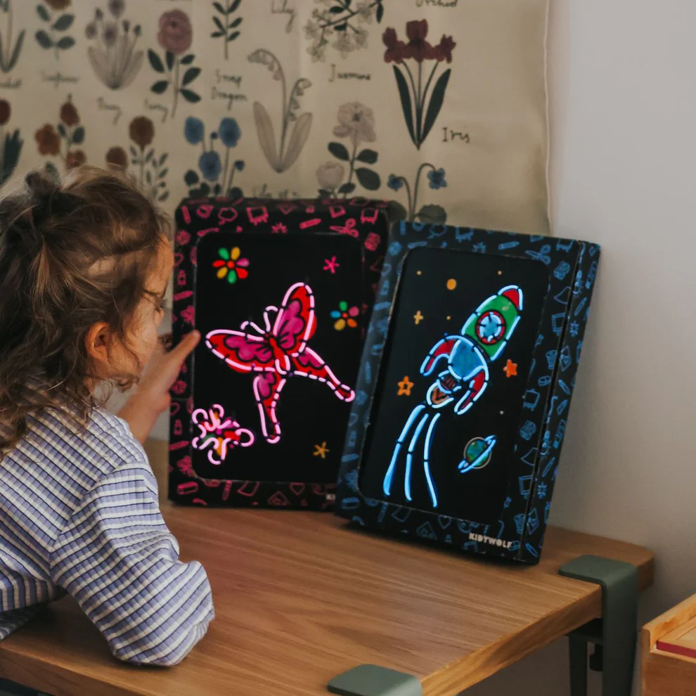 Kidywolf KIDYNEON Kreativni set za svjetleću zidnu dekoraciju Tales - Image 3