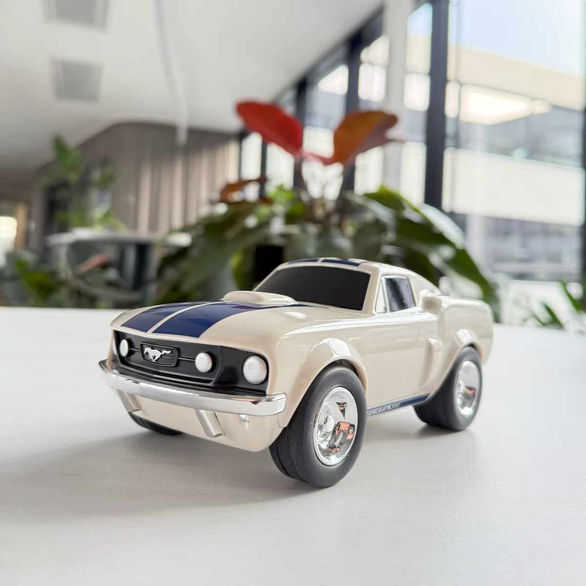 Baghera Racing autić Ford Mustang Beige Licencirani model - Image 2