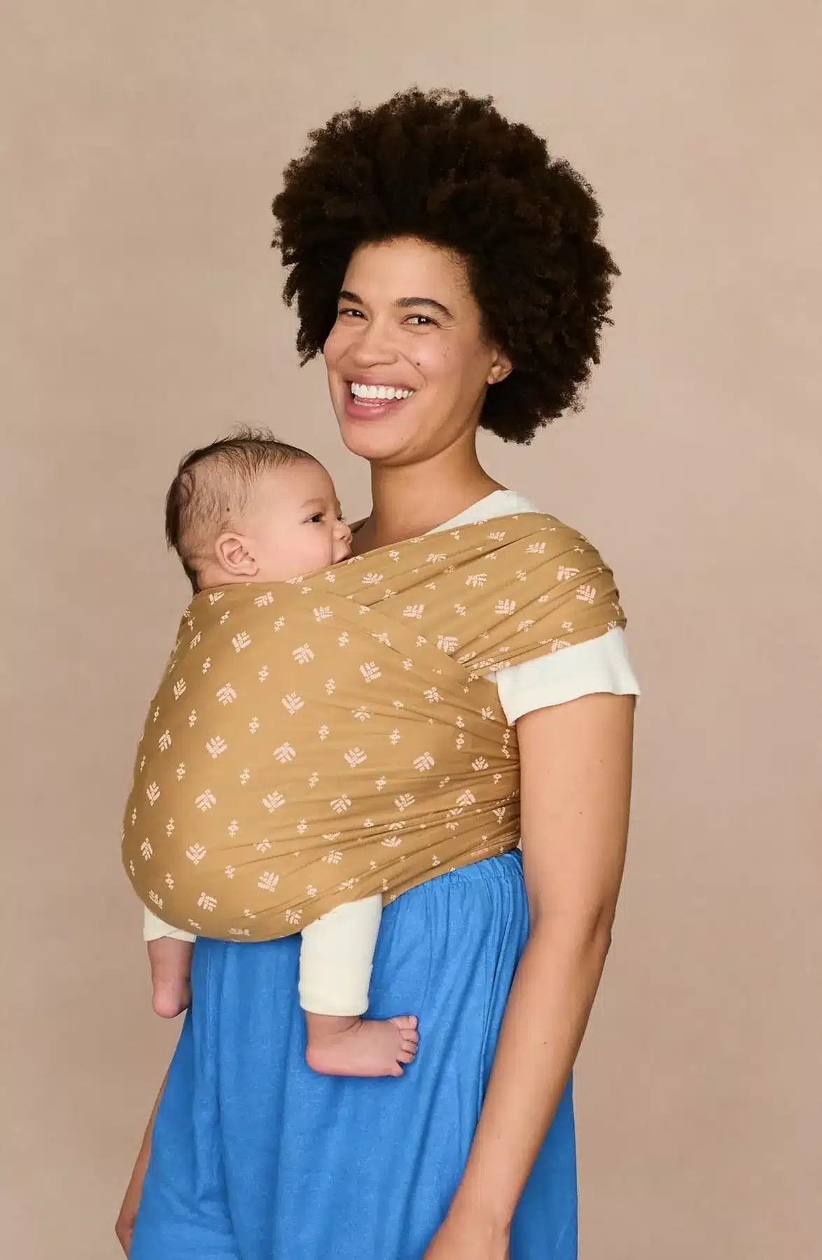 Ergobaby Aura marama, Sustainable Knit Camel Harvest (0-12 mj.) - Image 2