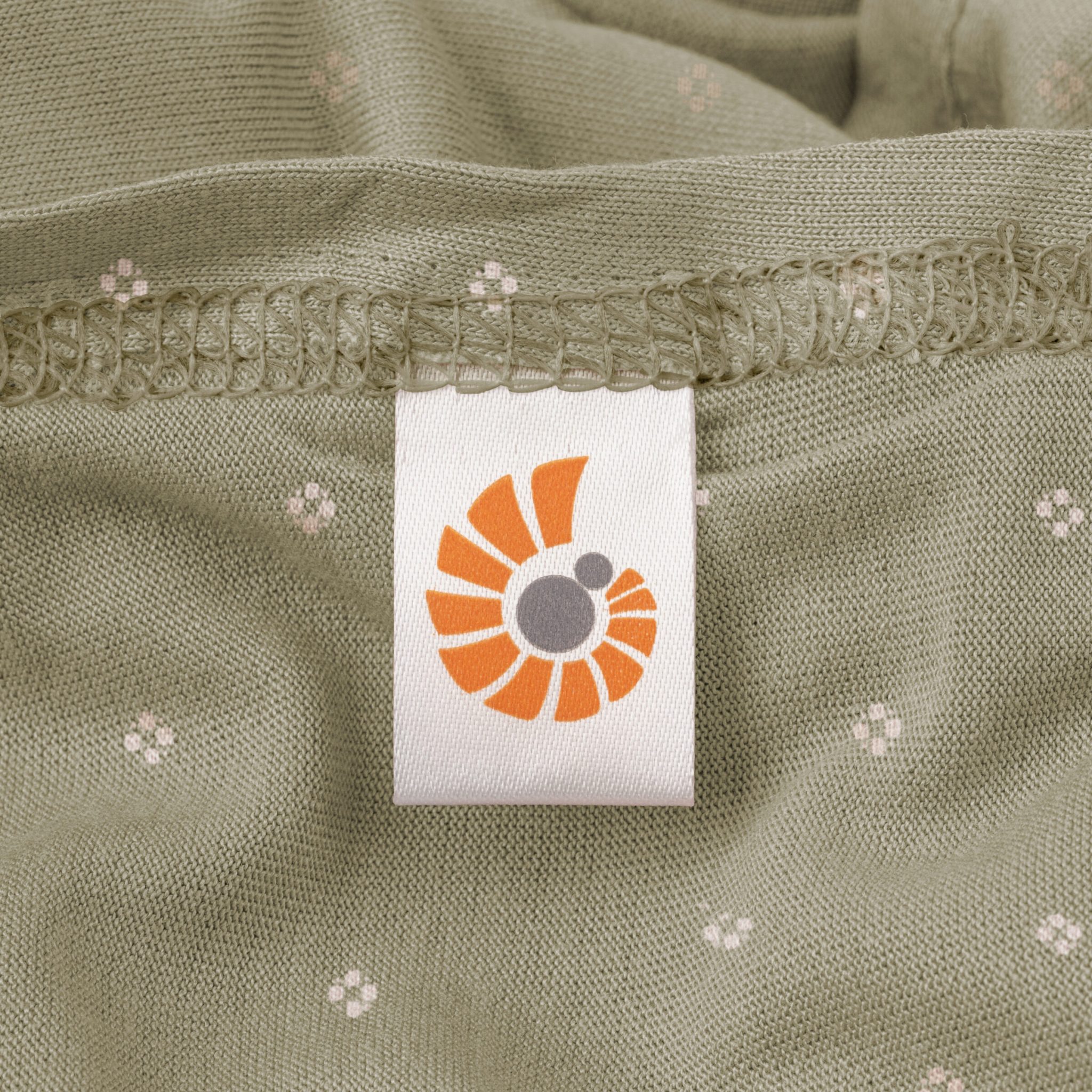 Ergobaby Aura marama, Sustainable Knit Olive Diamonds (0-12 mj.) - Image 3