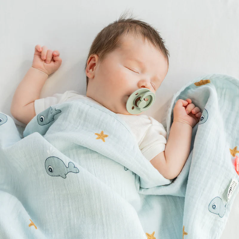 Done by Deer Organska muslin dekica za bebe – Wally Blue - Image 3