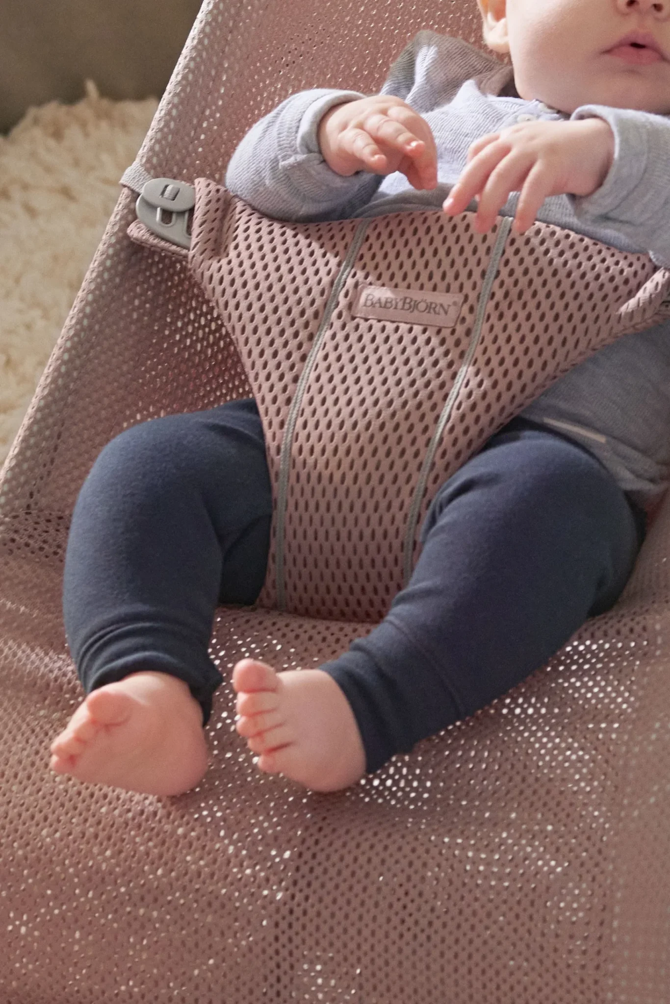 BabyBjörn Ležaljka za bebe Bliss Mesh, Dusty Pink - Image 4