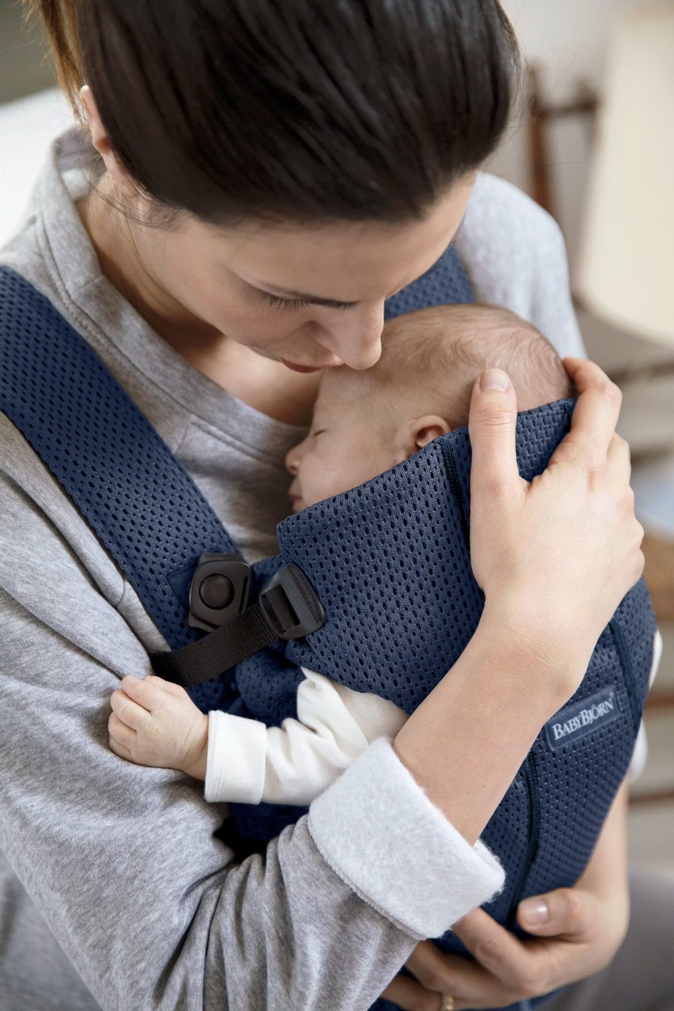BabyBjörn Nosiljka za bebe Mini Navy Blue, 3D Mesh - Image 2