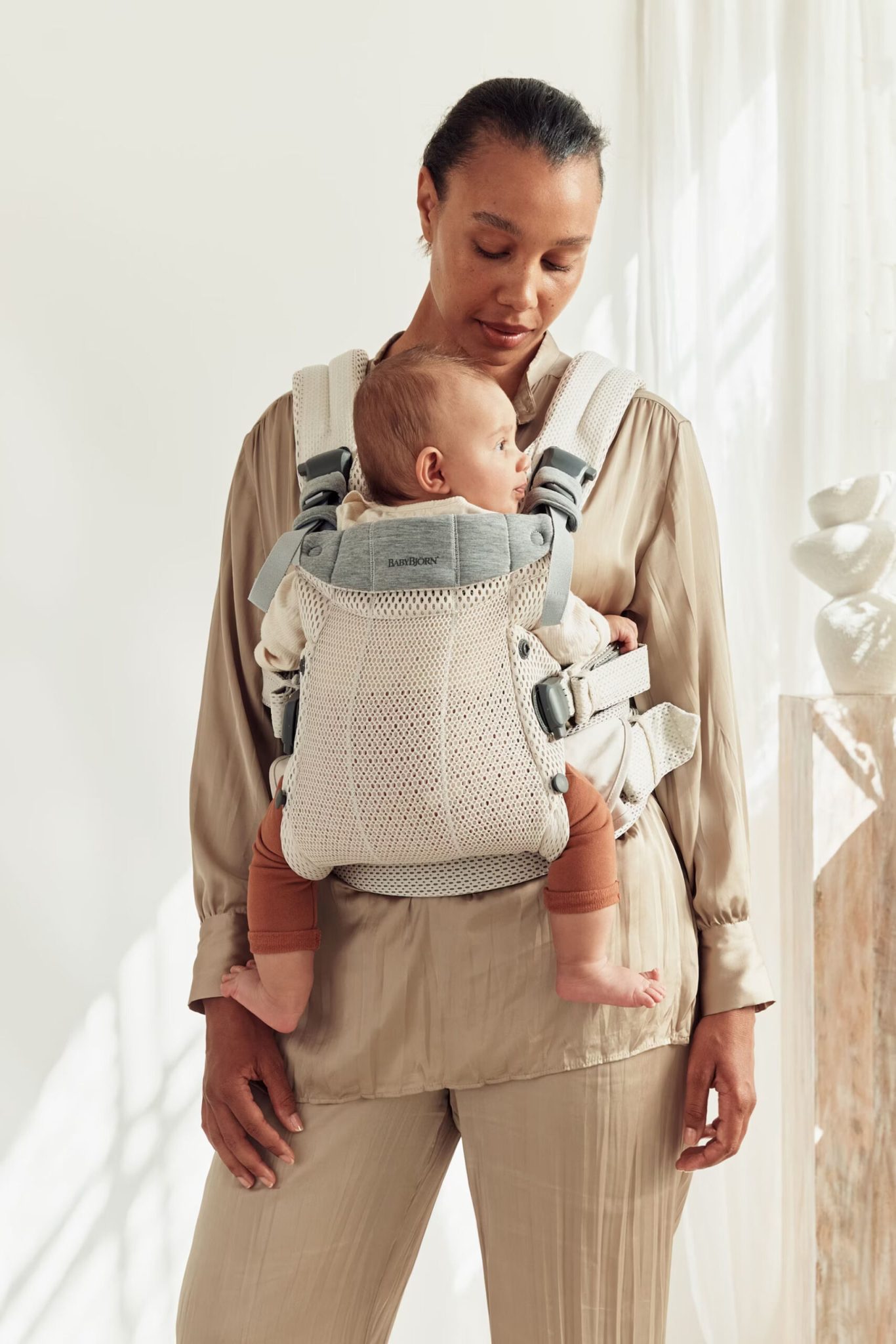 BabyBjörn Nosiljka Harmony – Cream, 3D Mesh - Image 11