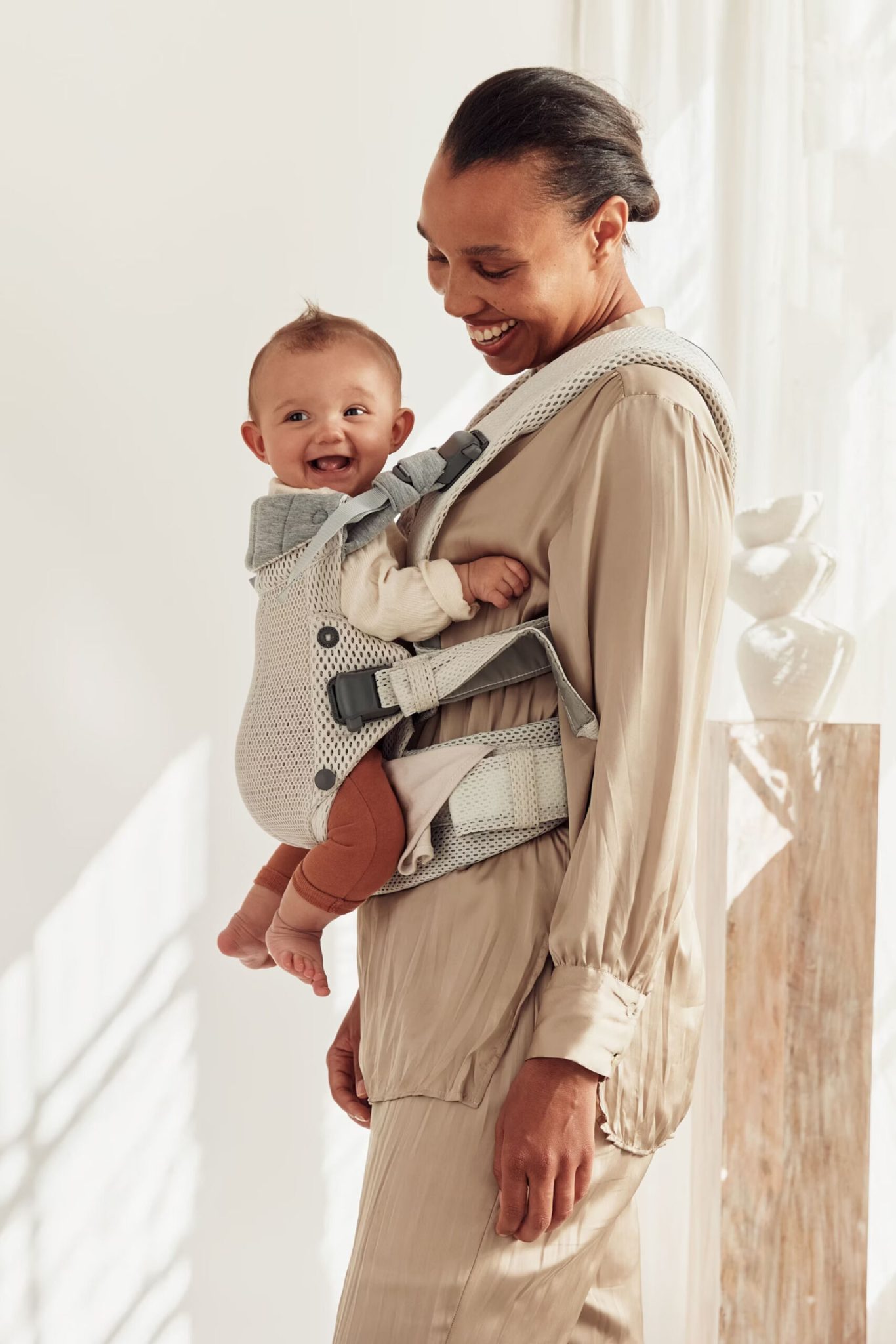 BabyBjörn Nosiljka Harmony – Cream, 3D Mesh - Image 10