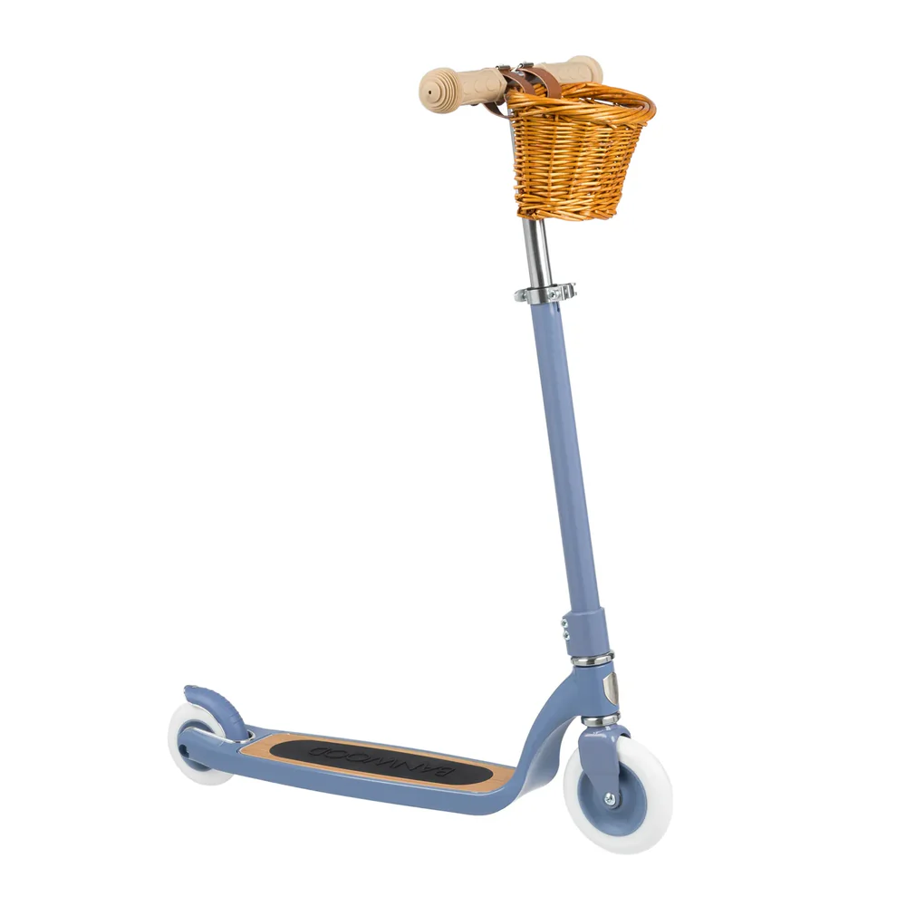 Banwood Maxi Romobil Trotinet Blue + Pletena korpica - Image 5