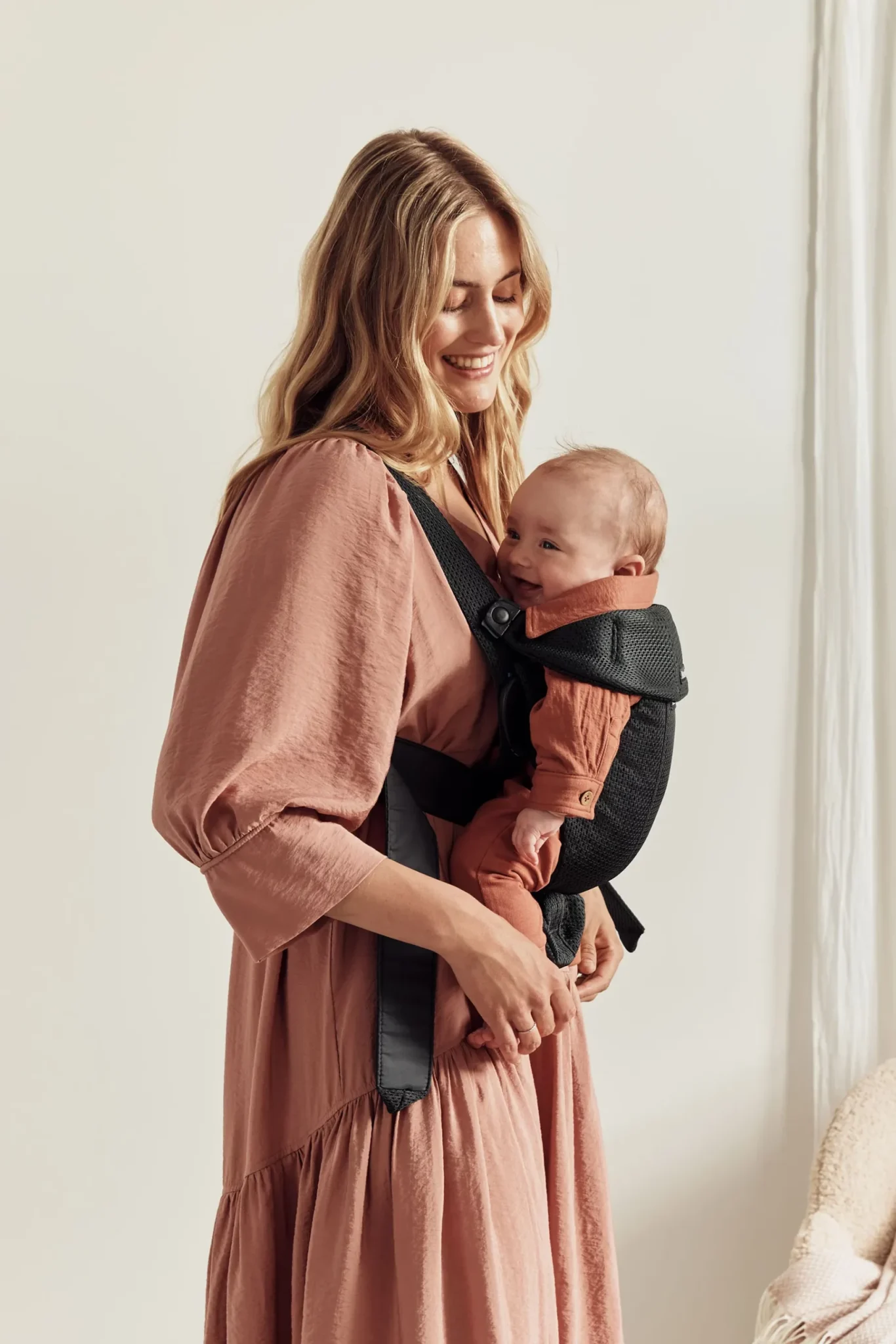 BabyBjörn Nosiljka za bebe Mini Black, 3D Mesh - Image 2