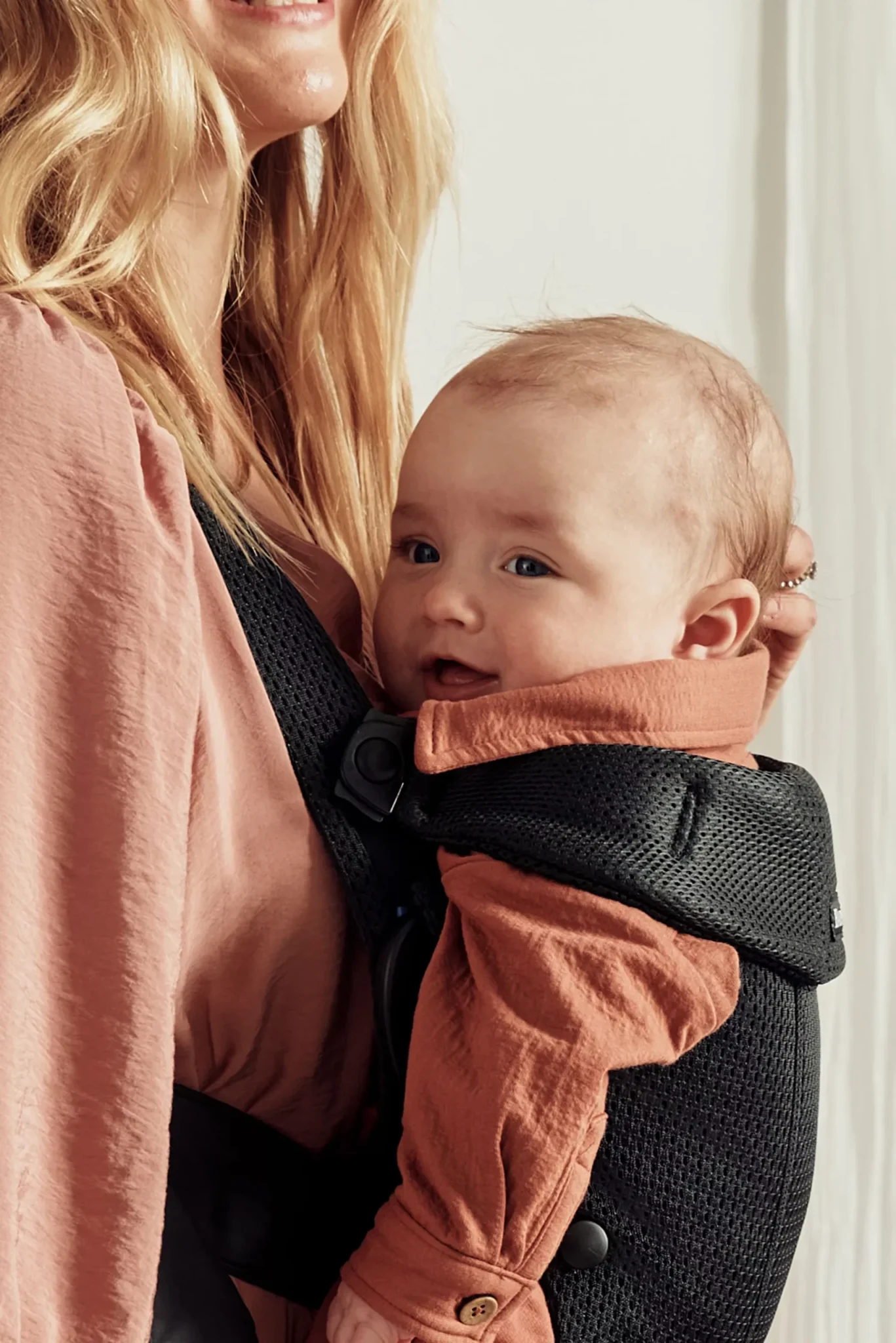 BabyBjörn Nosiljka za bebe Mini Black, 3D Mesh - Image 6