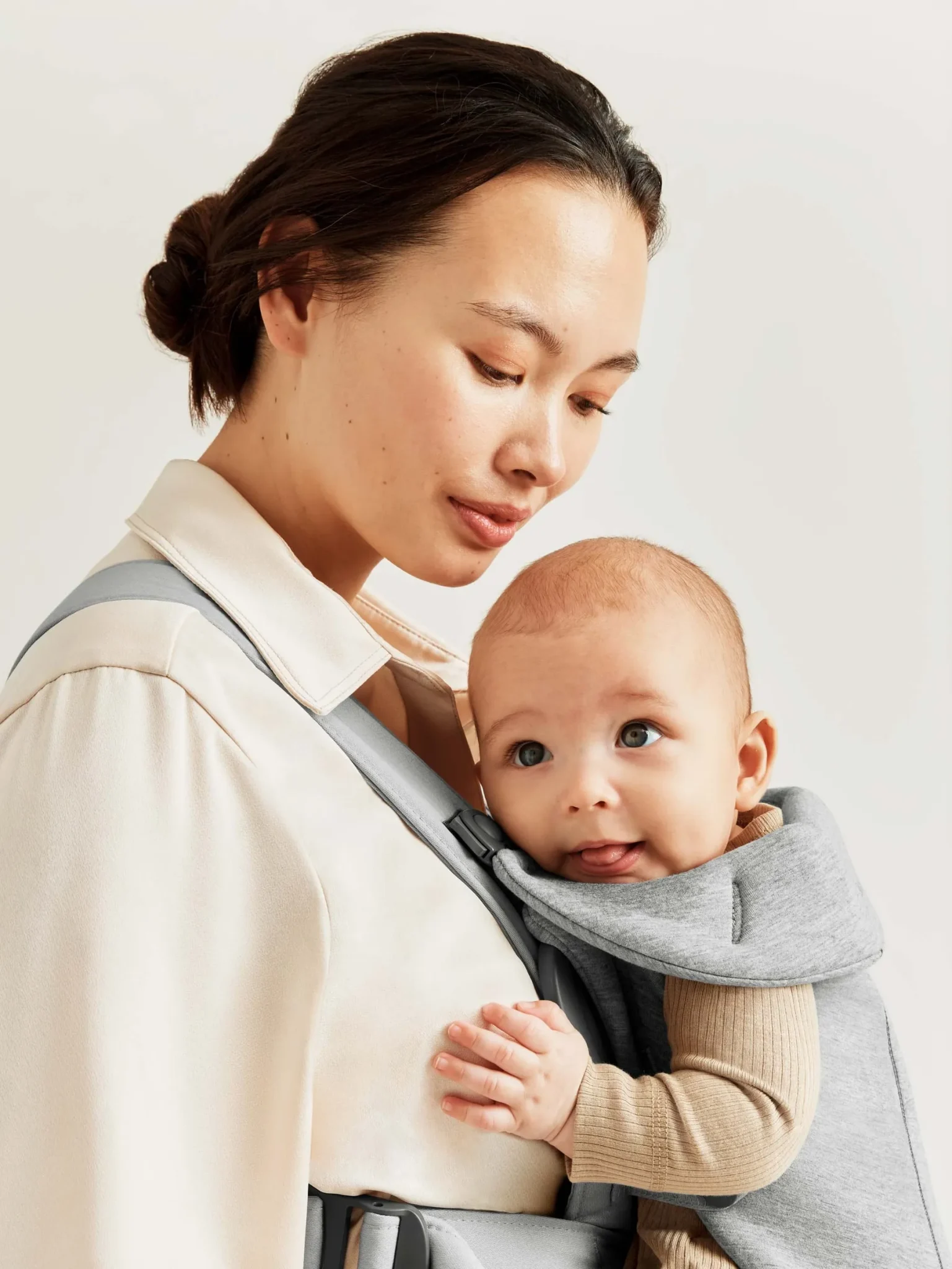 BabyBjörn Nosiljka za bebe Mini Light Grey, 3D Jersey - Image 9