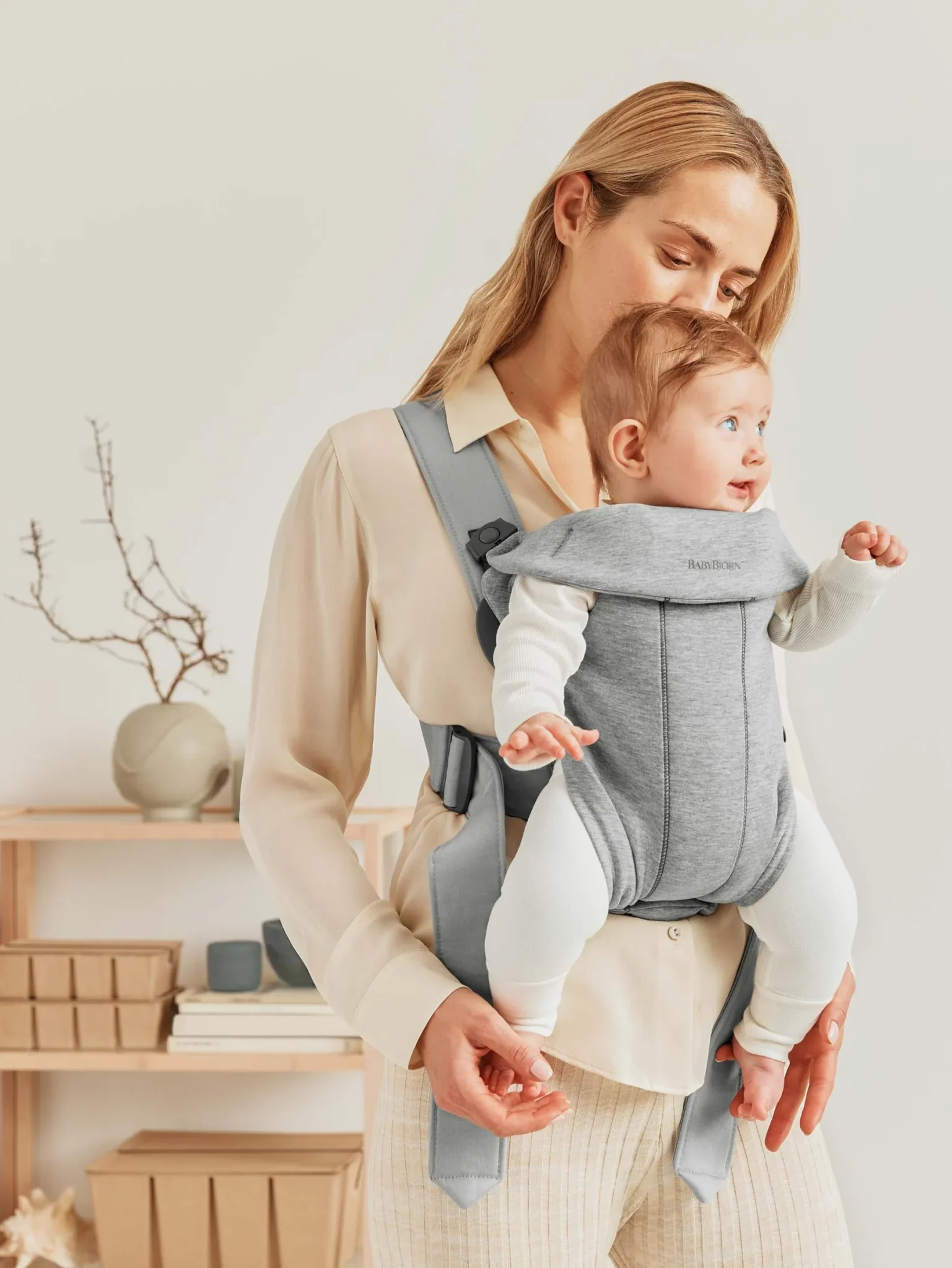 BabyBjörn Nosiljka za bebe Mini Light Grey, 3D Jersey - Image 7