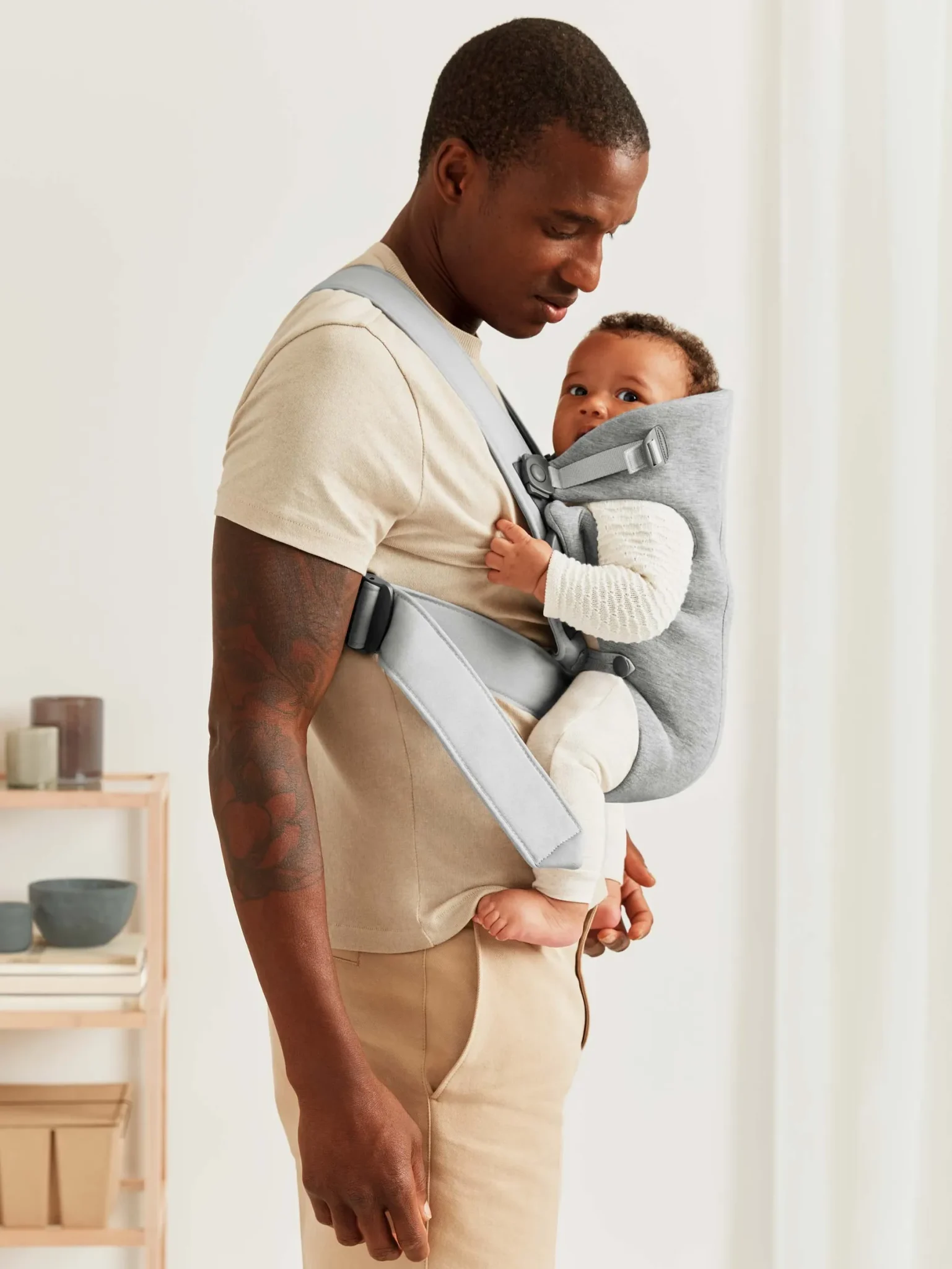 BabyBjörn Nosiljka za bebe Mini Light Grey, 3D Jersey - Image 8