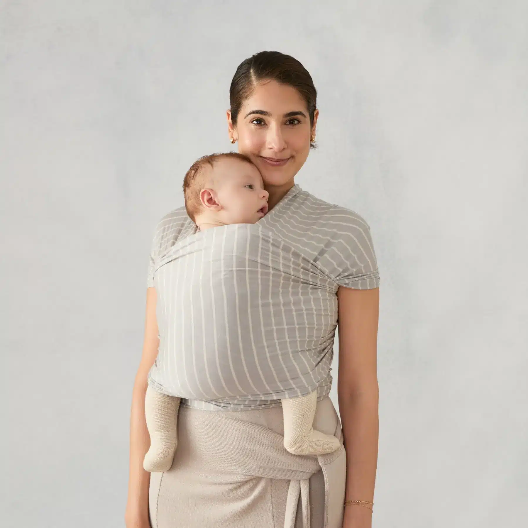 Ergobaby Aura marama, Sustainable Knit Grey Stripes (0-12 mj.) - Image 2