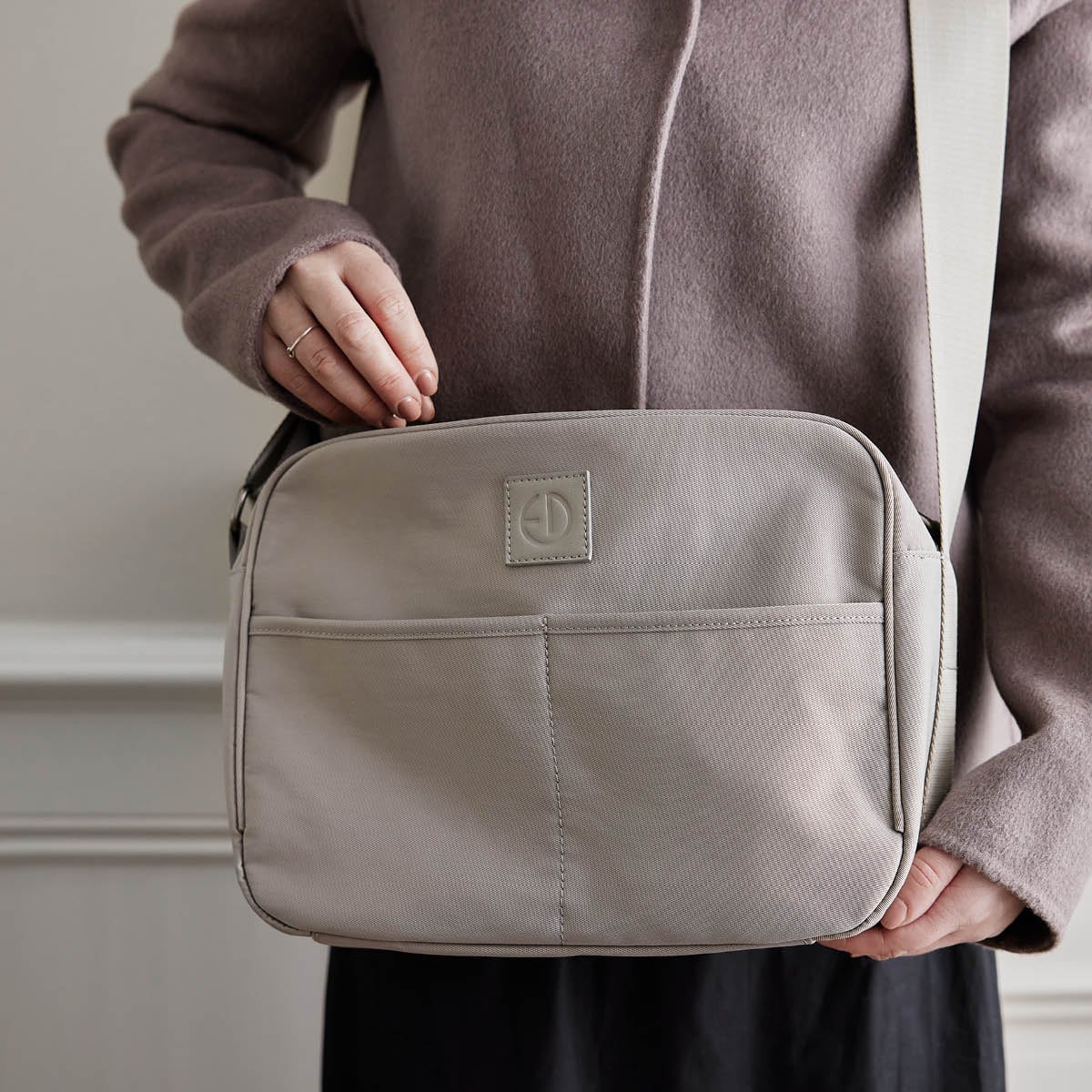 Elodie Torba za previjanje Crossbody Moonshell - Image 2