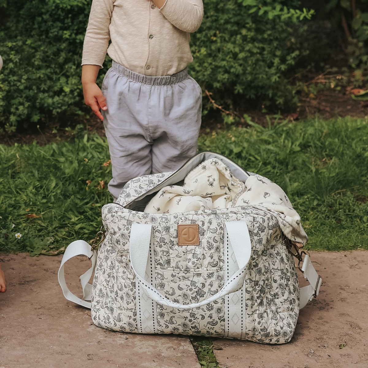 Elodie torba za previjanje Quilted - Garden Leo Toile - Image 4