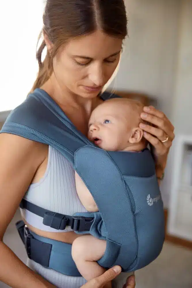 Ergobaby Embrace Soft Air Mesh nosiljka Blue - Image 4
