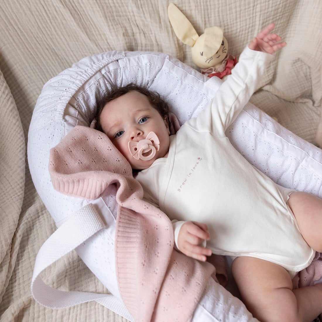 Elodie Gnijezdo za bebe – Embroidery Anglaise - Image 5