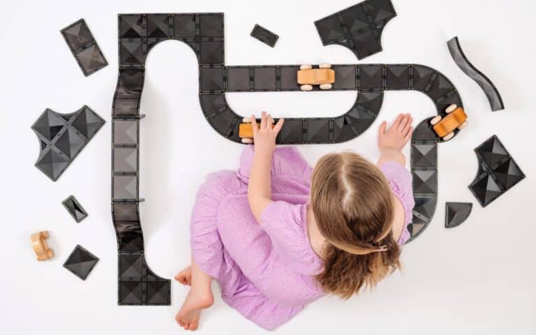 Connetix Tiles Creative Roads set (48 kom) +GRATIS Roads Rampe i raskrsnice (16 kom) - Image 8