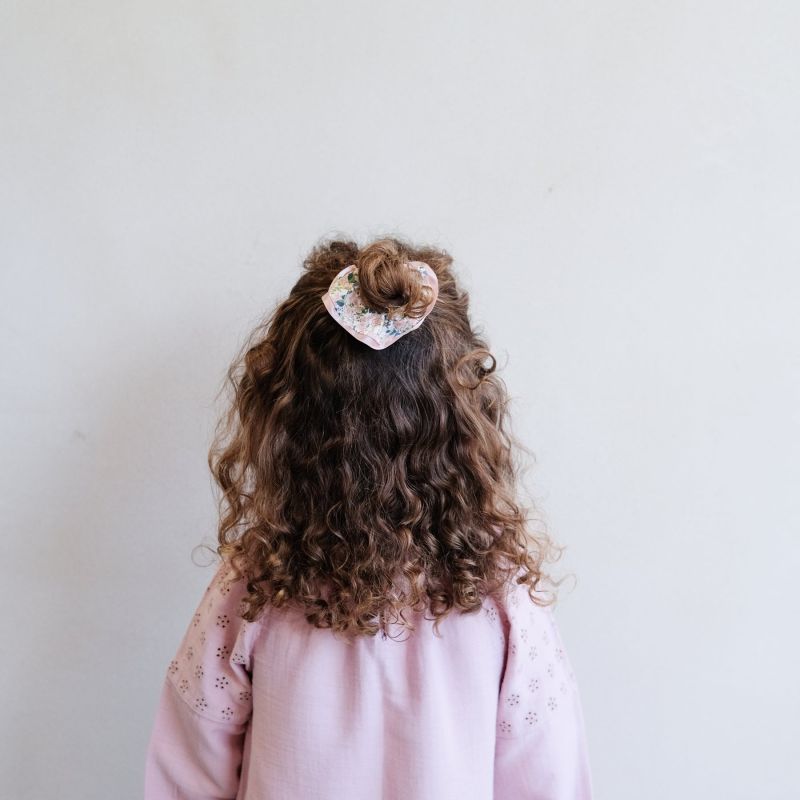 Mimi & Lula Dječija gumica za kosu scrunchie Breskva - Image 3