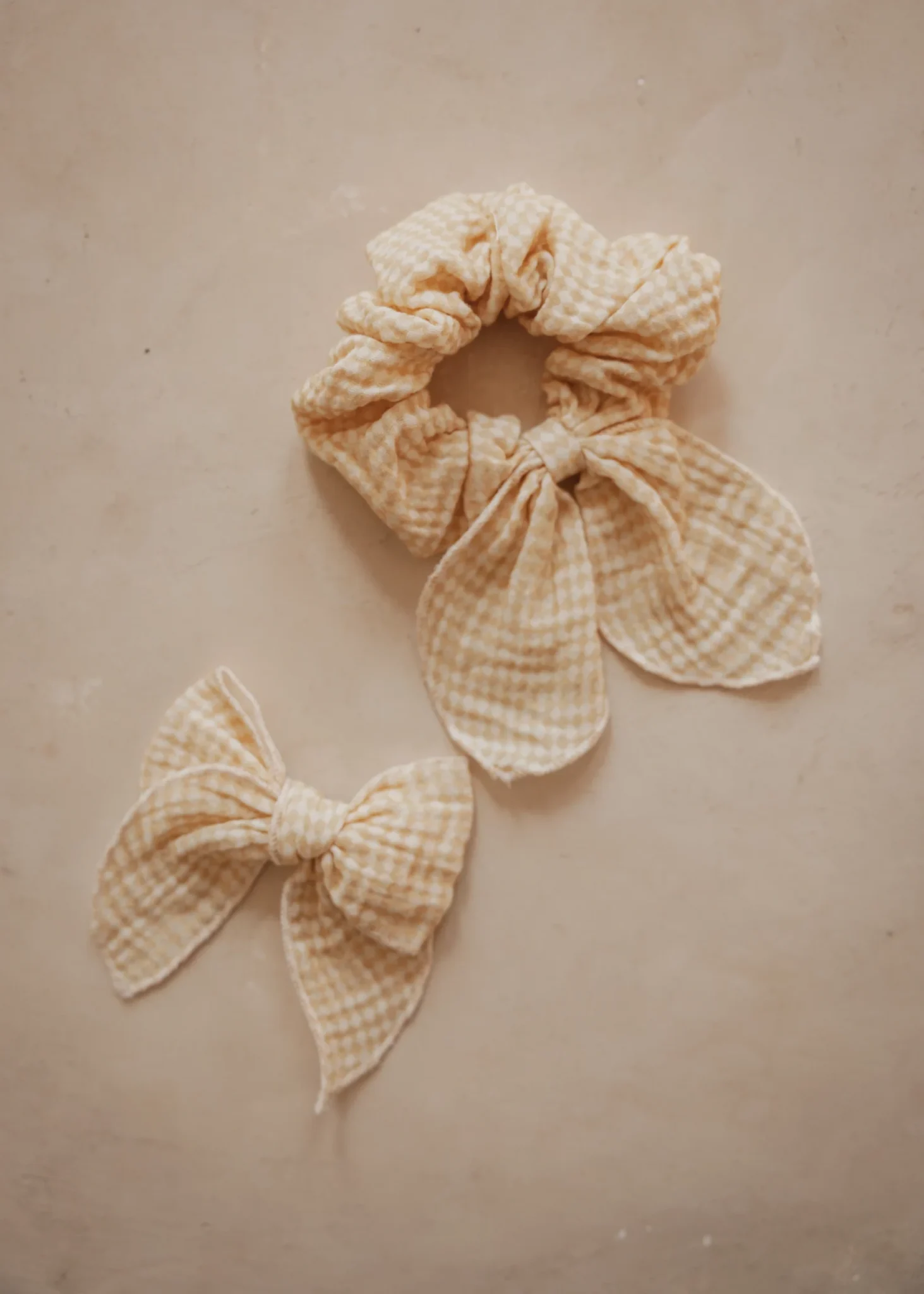 Mrs Ertha Scrunchies ukrasna gumica sa mašnom Speckled Diamond - Image 2