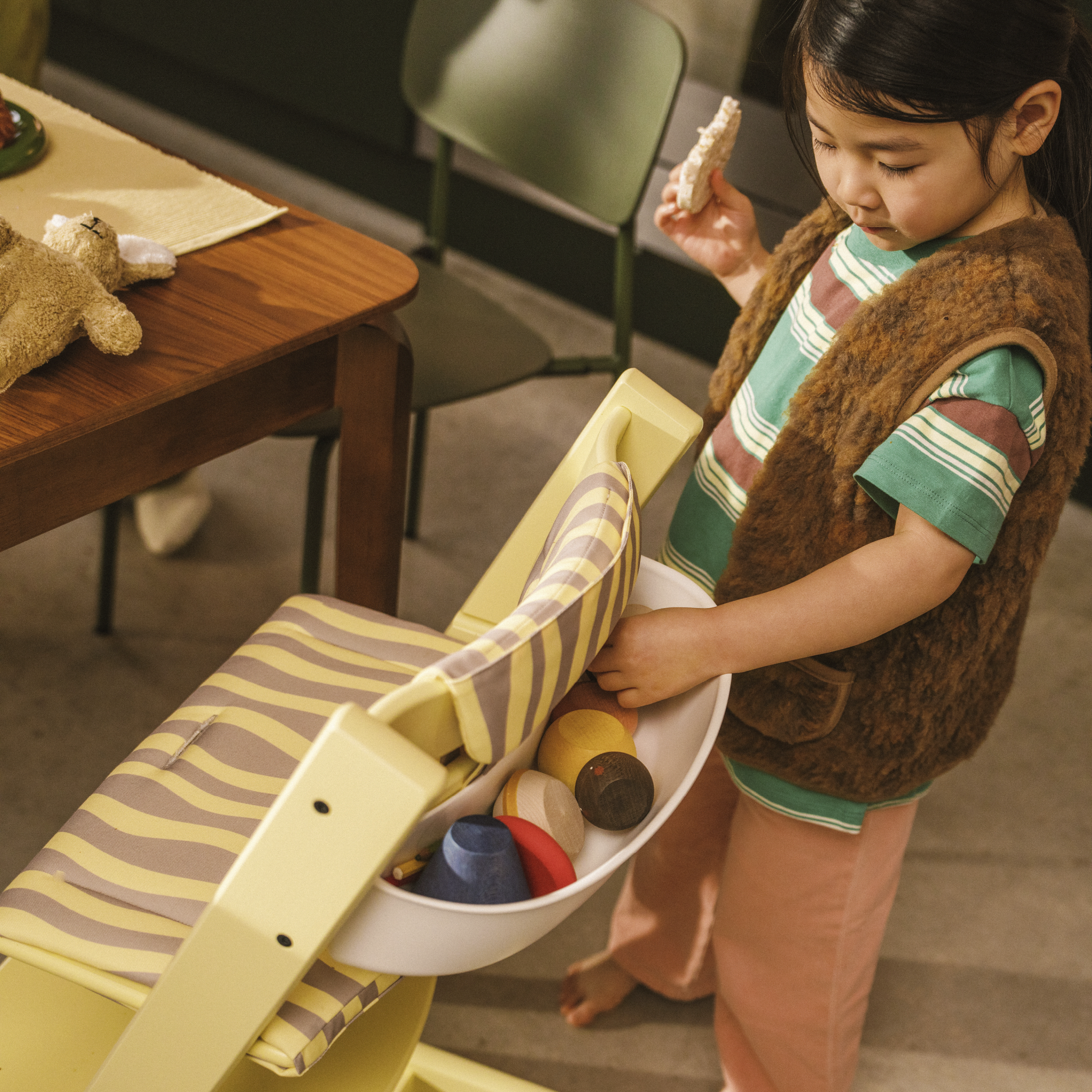 Stokke Tripp Trapp Hranilica Stolica - Lemon Yellow - Image 2