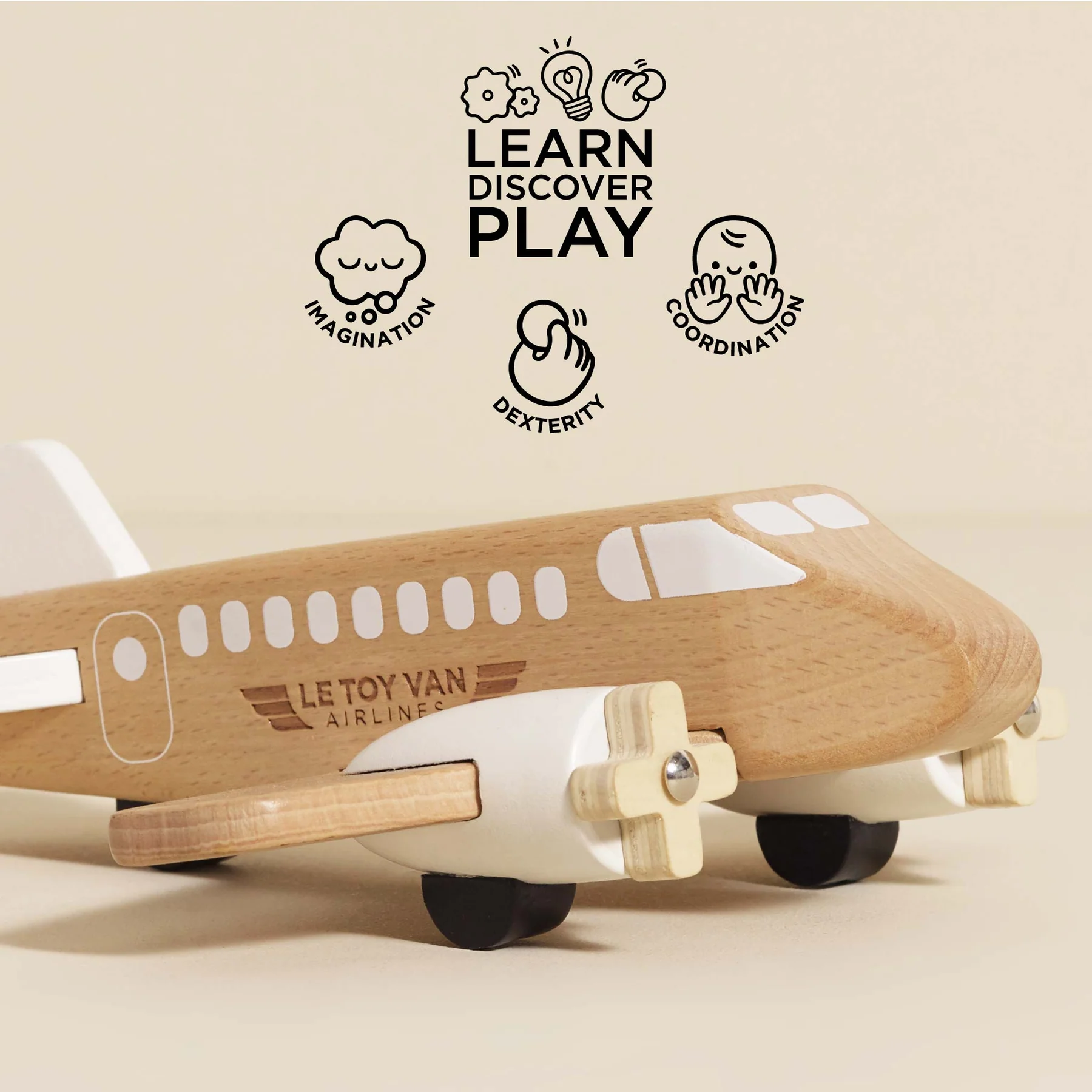 Le Toy Van Drveni avion Dvomotorni putnički - Image 3