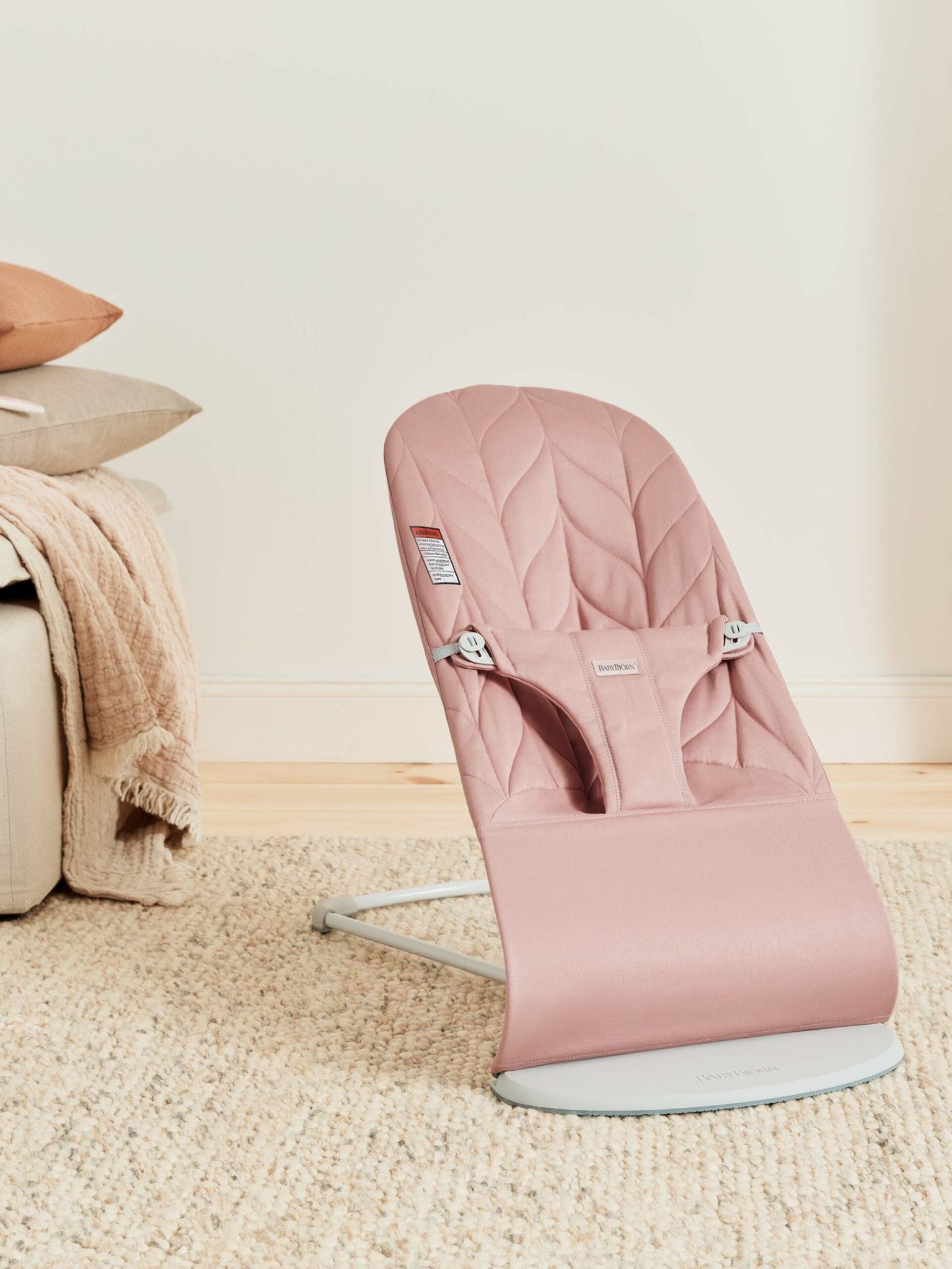 BabyBjörn Ležaljka za bebe Bliss Petal quilt, Dusty Pink, Woven - Image 6